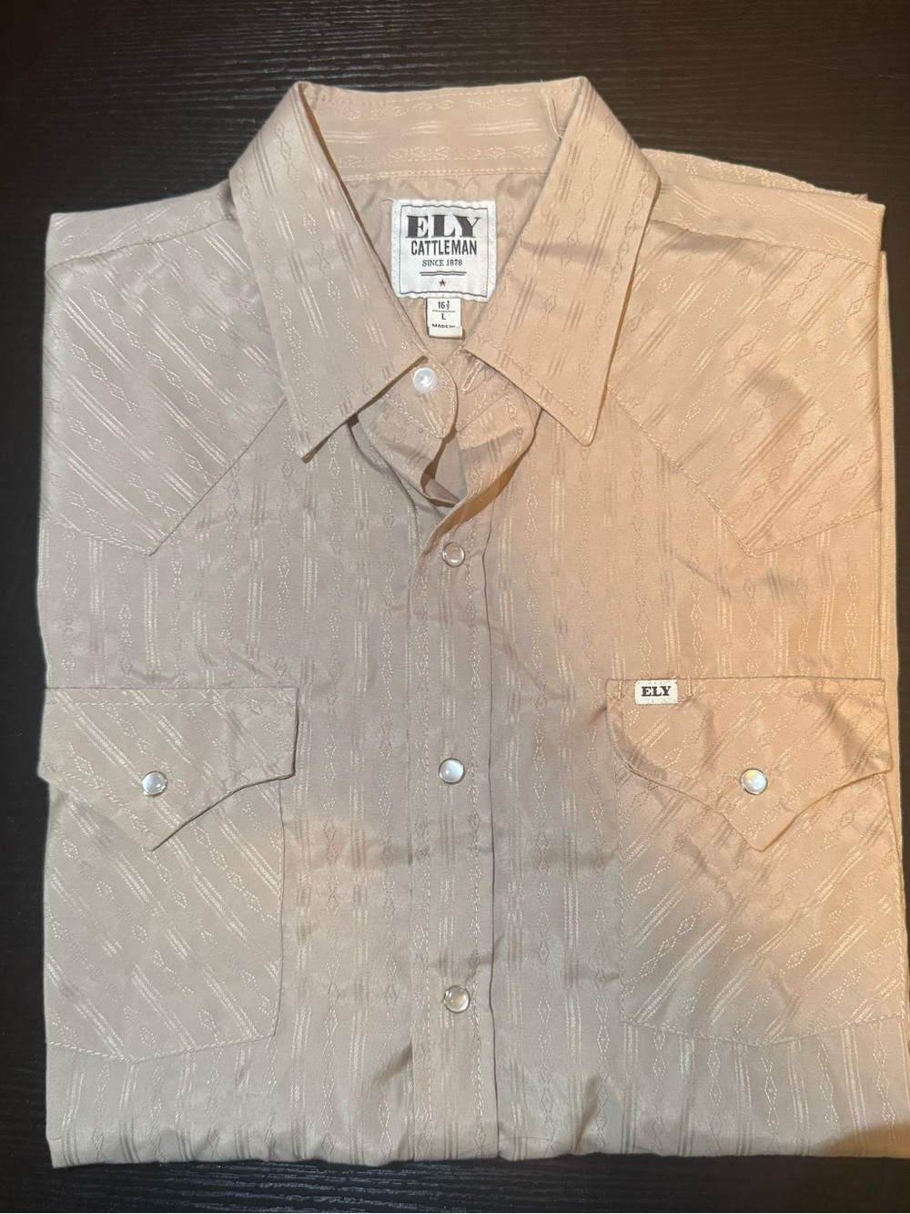 Ely Cattleman Tan Jacquard Stripe shirt: size large